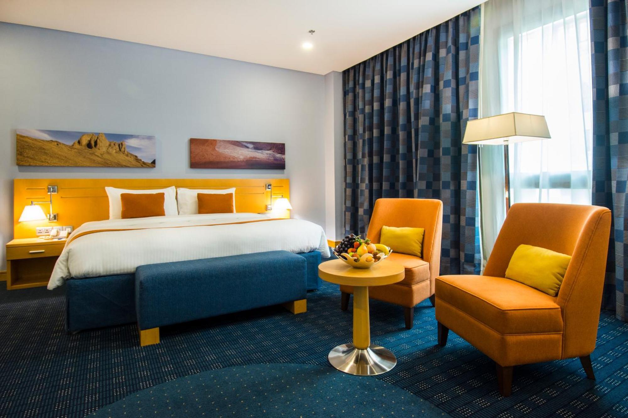 Seasons & Hotel