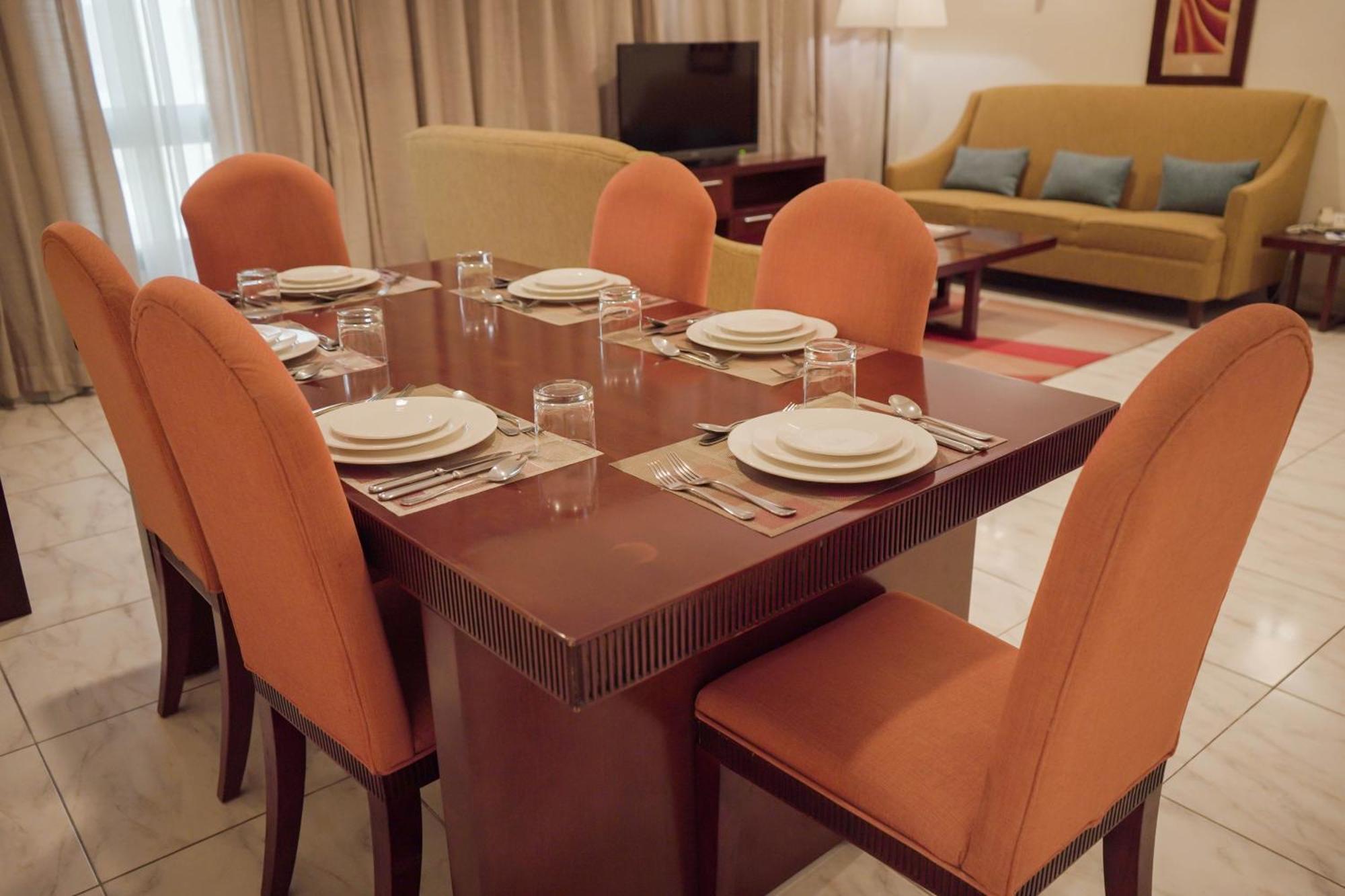 Hotel Seasons & Masqat