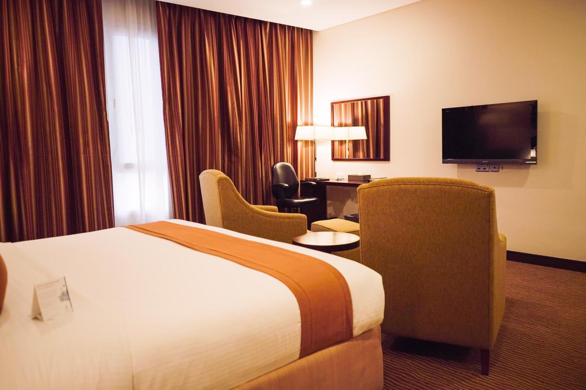 Hotel Seasons & Mascate