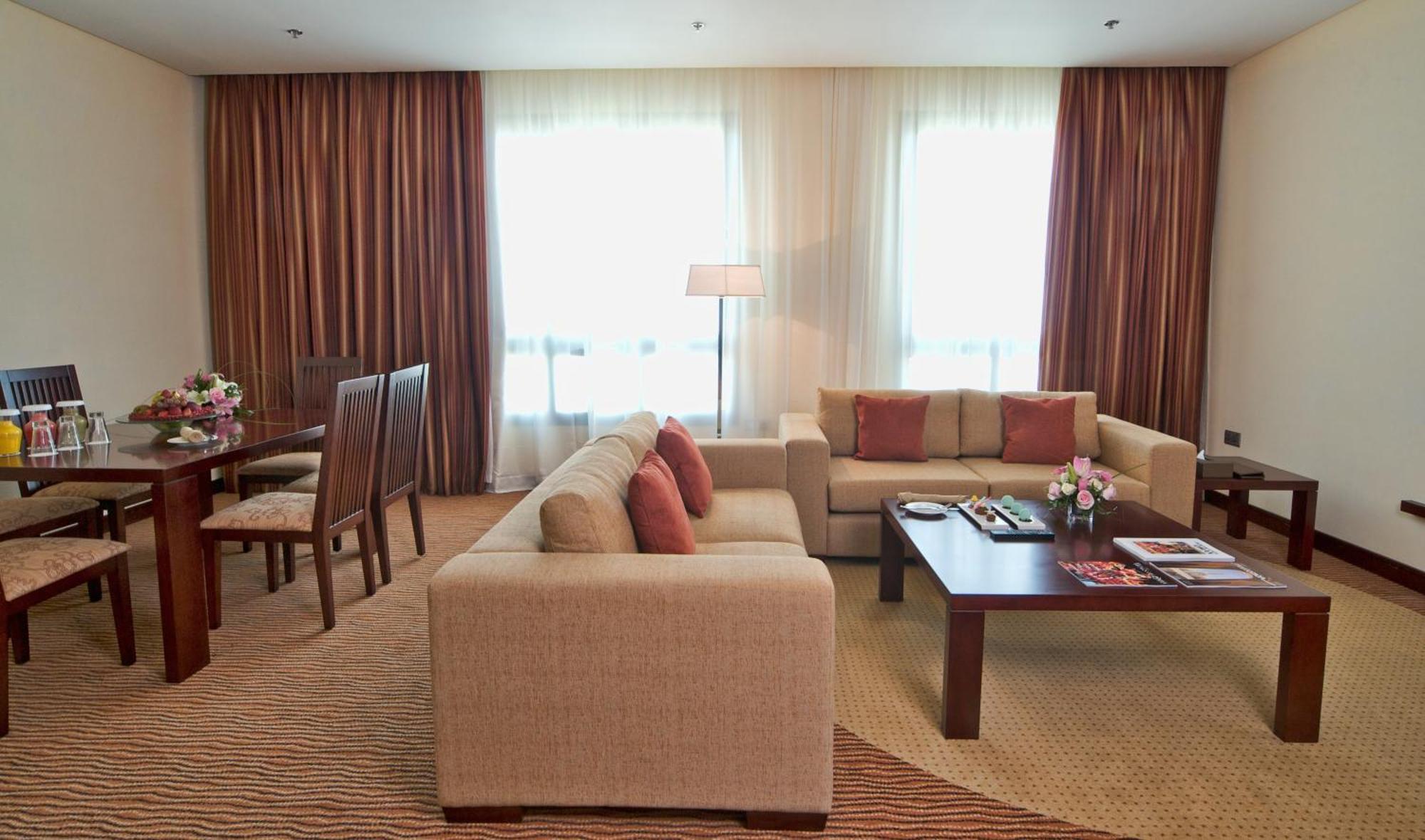 Hotel Seasons &