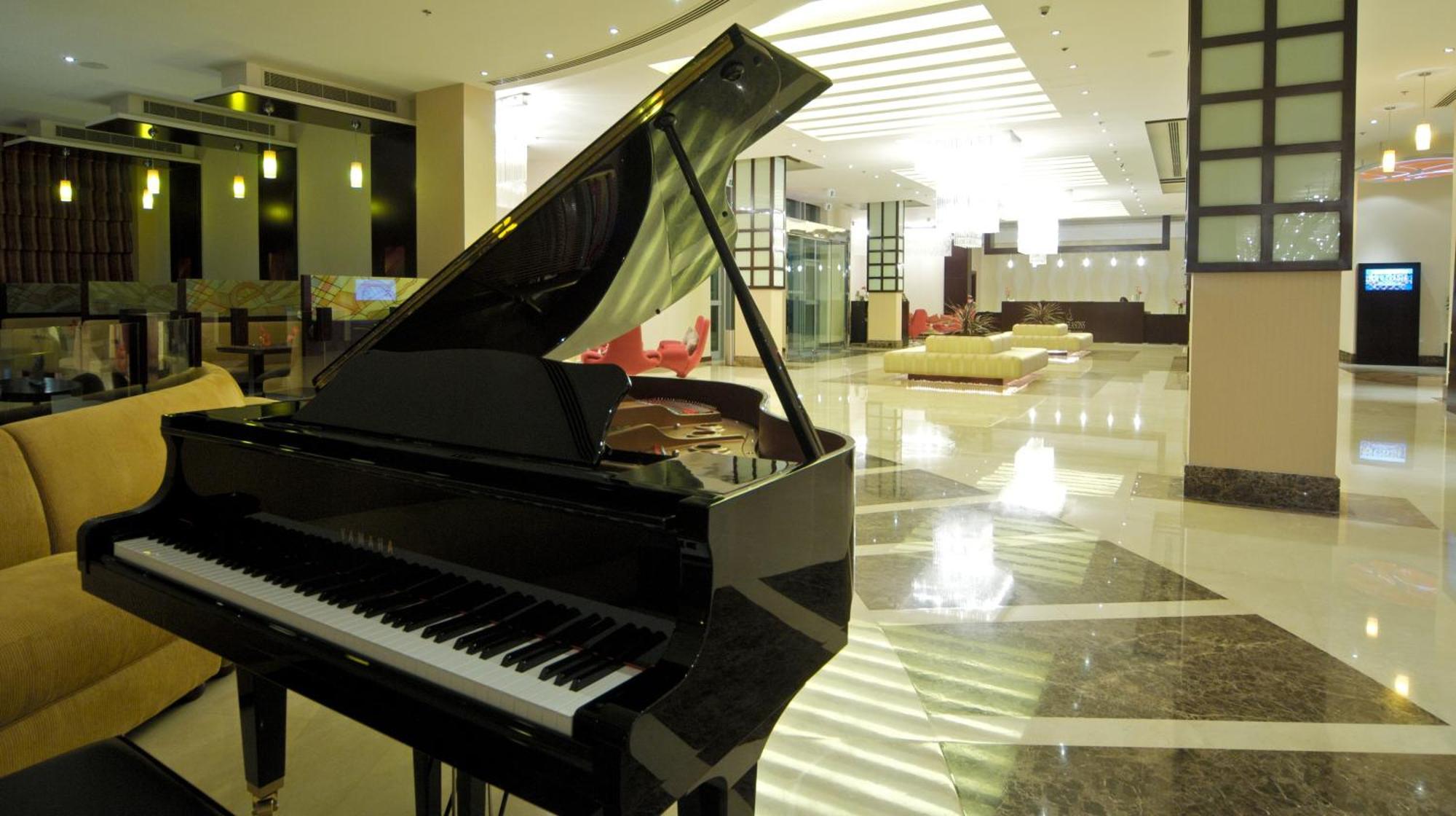 Hotel Seasons & 4*
