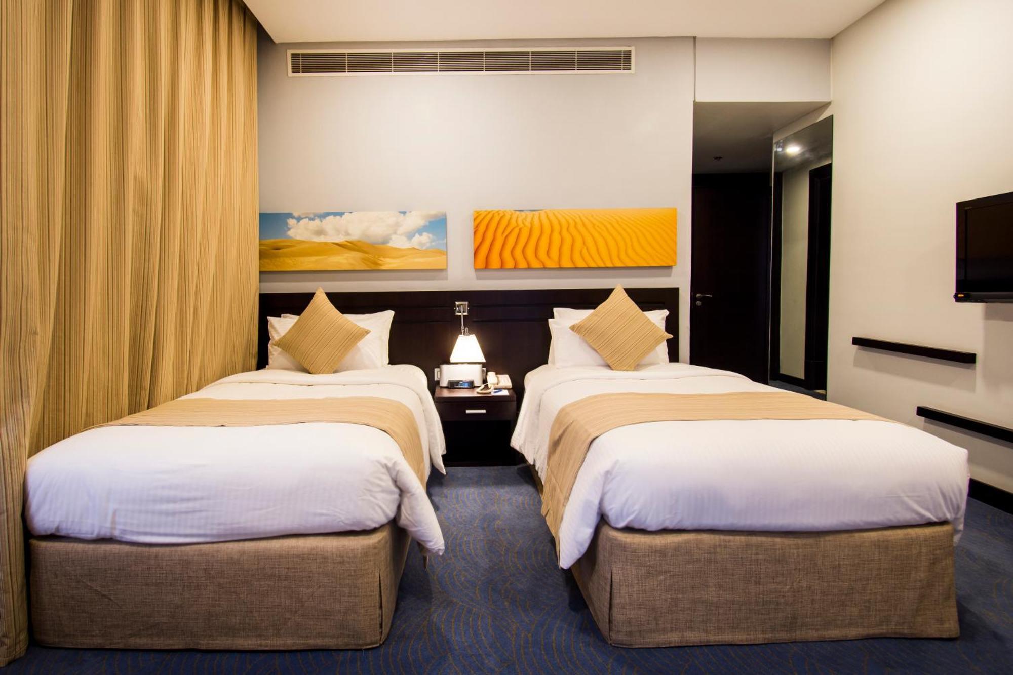 Seasons & Hotel 4*