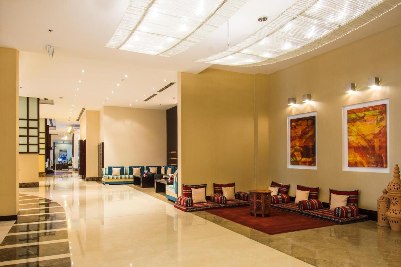 Seasons & Hotel 4*