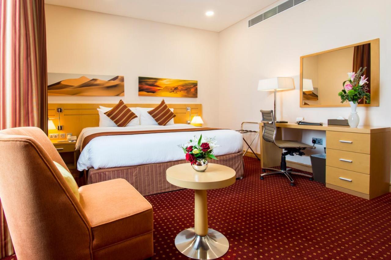 Seasons & Hotel 4*